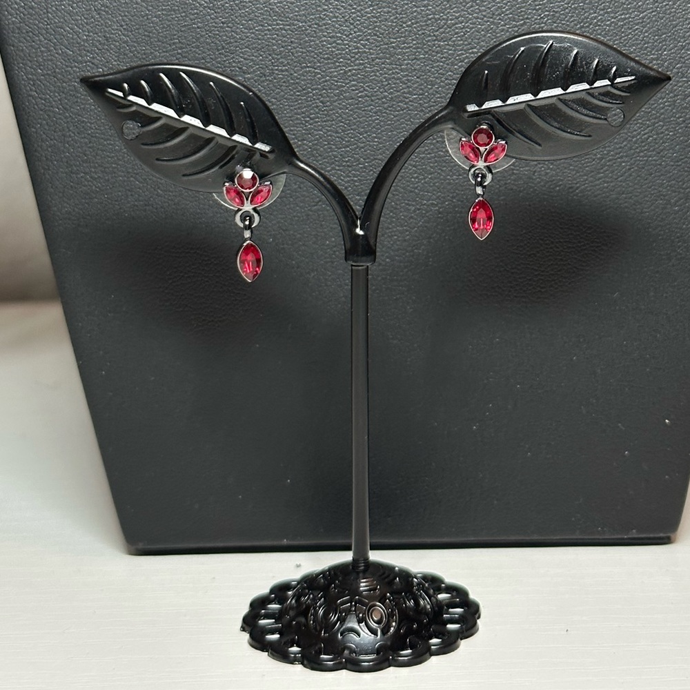 Flower Blossom Cabochon Stud Drops q